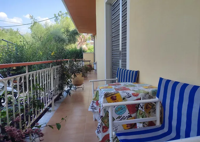 Mema's Tranquil In - Free Parking * 파트라